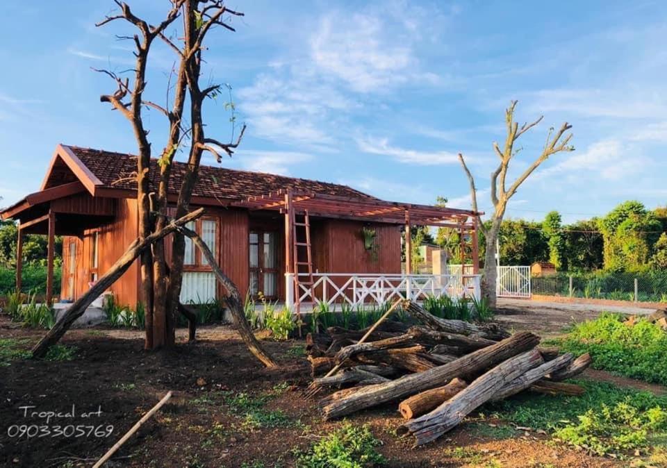 Dugiang Homestay Буонметхуот Екстер'єр фото