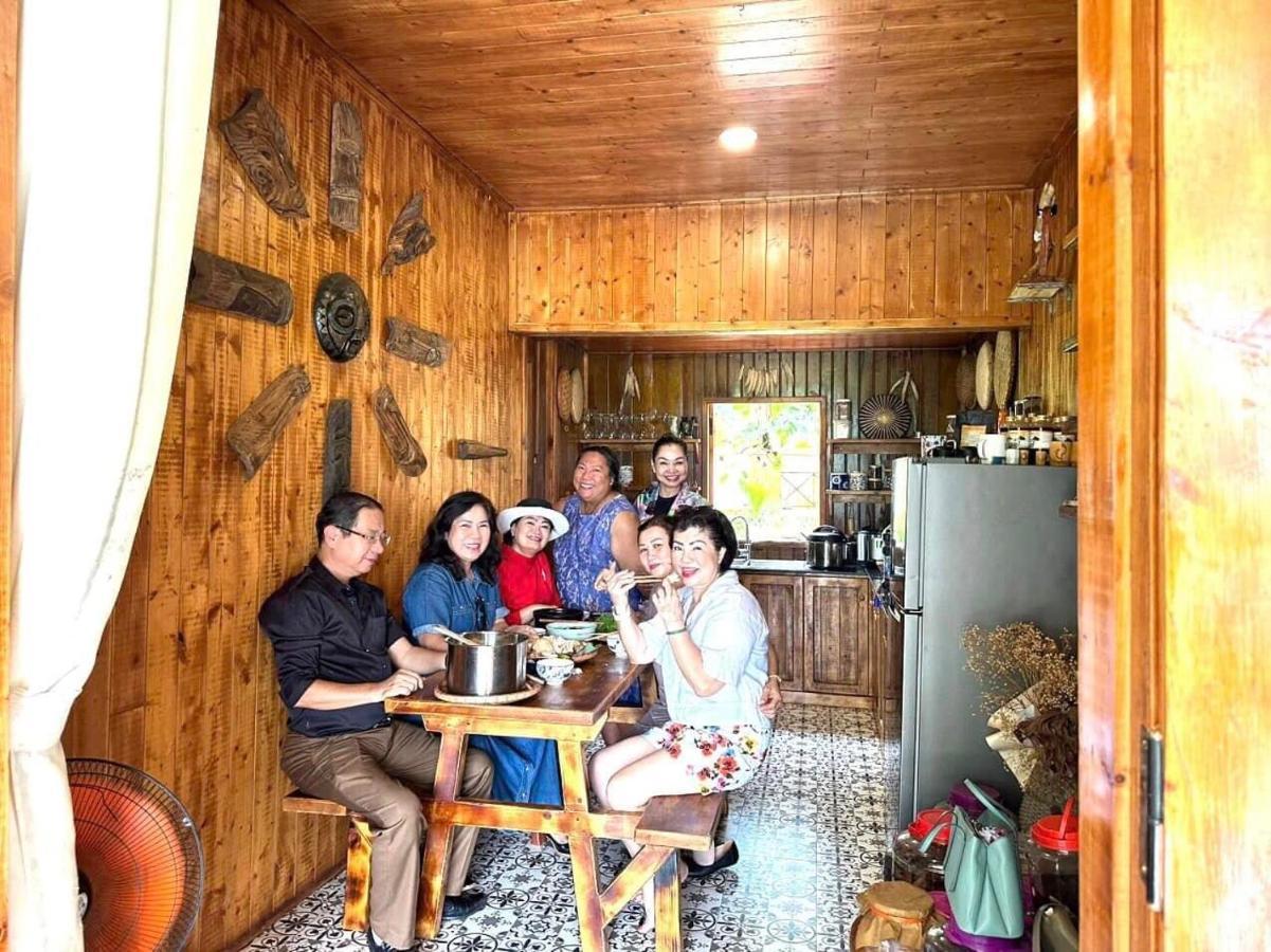 Dugiang Homestay Буонметхуот Екстер'єр фото