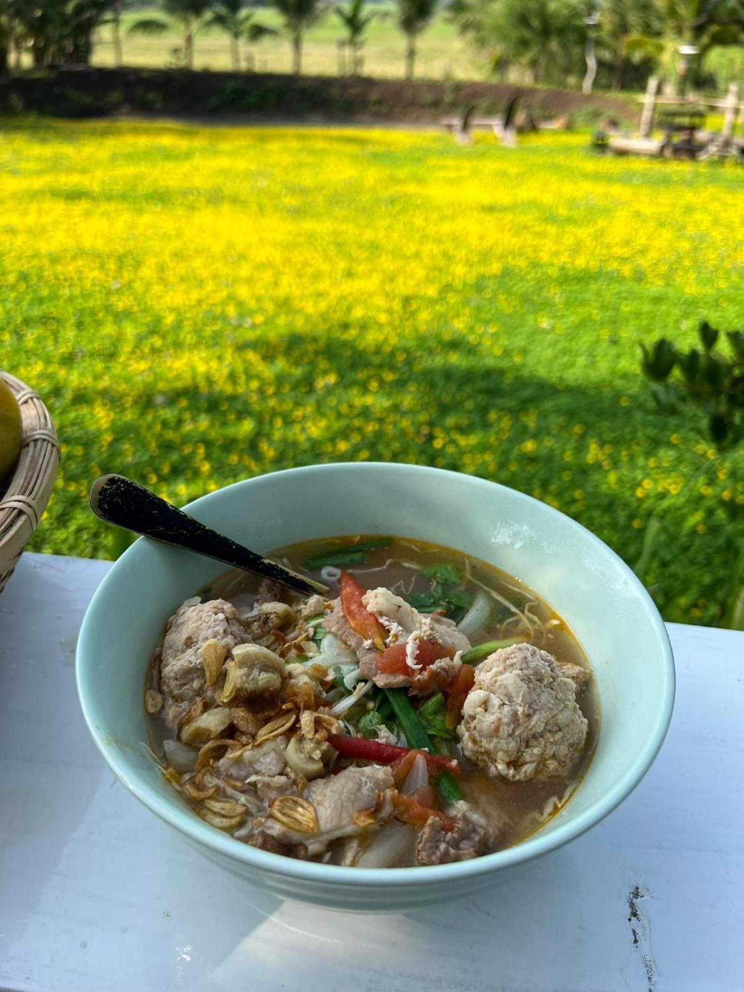 Dugiang Homestay Буонметхуот Екстер'єр фото