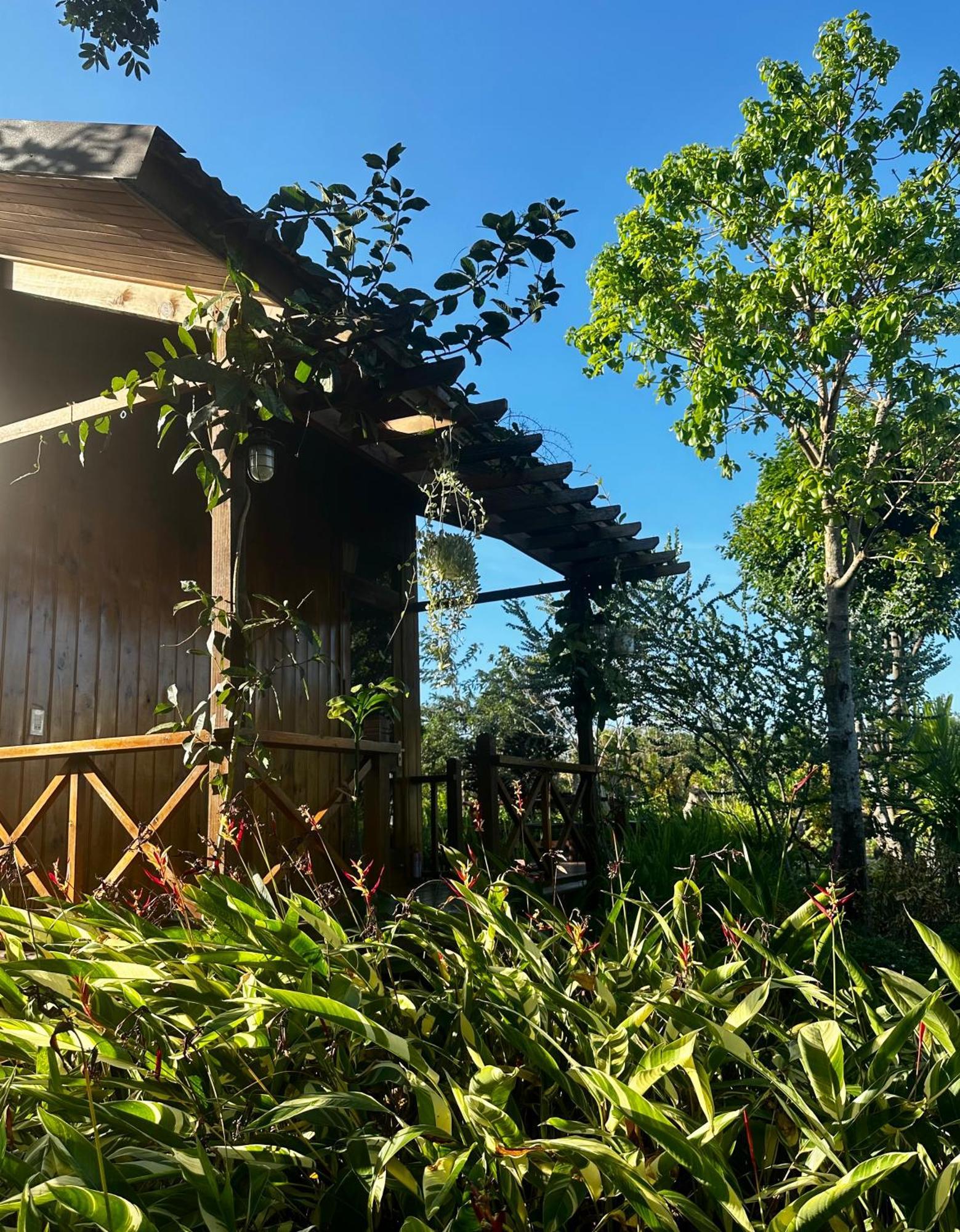 Dugiang Homestay Буонметхуот Екстер'єр фото